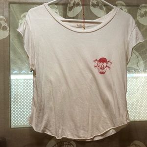 Red skull crop T